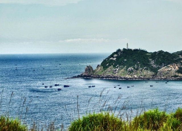 Cảnh biển Mũi Cực Đông – Nơi đón ánh bình minh đầu tiên