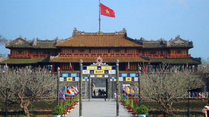 Ngọ Môn là cổng chính uy nghiêm của Hoàng thành Huế