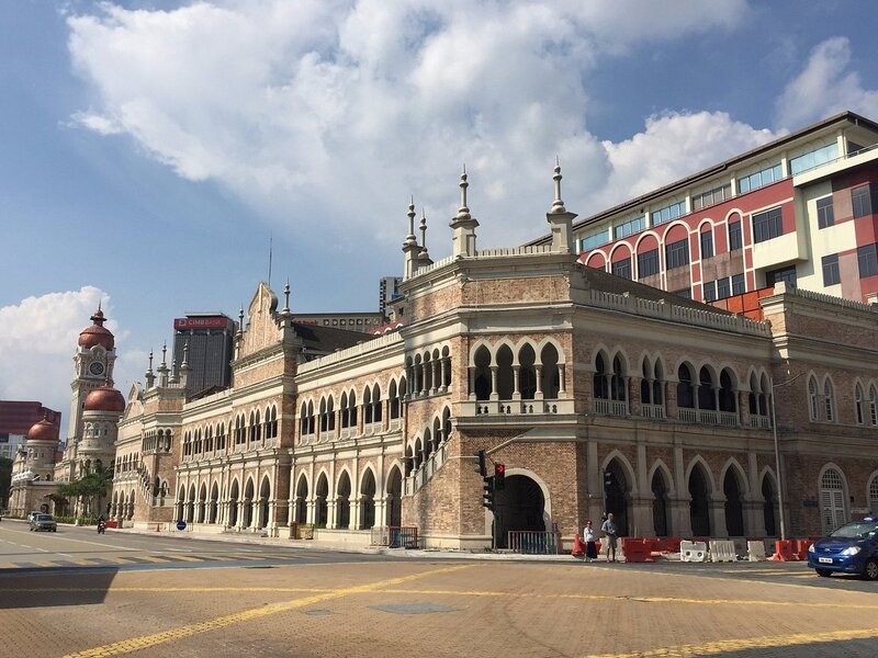 Bảo tàng Dệt quốc gia với kiến trúc Hồi giáo Mogul thanh lịch