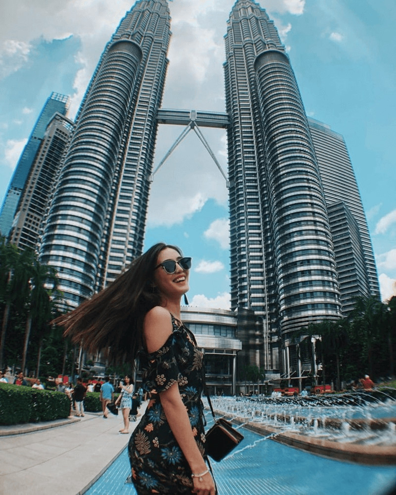 Cặp Tháp đôi Petronas biểu tượng của thủ đô Kuala Lumpur