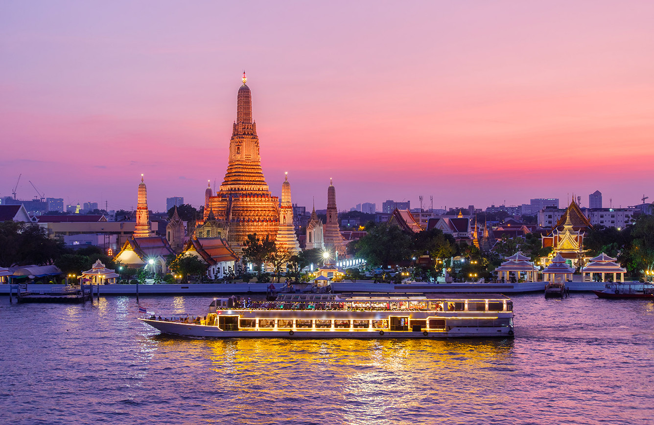 Du thuyền trên sông Chao Phraya ngắm Chùa Bình Minh Wat Arun về đêm