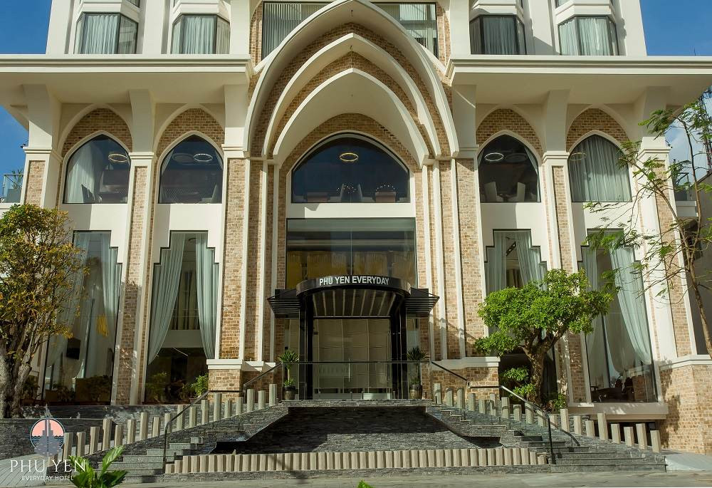 Top 8 Khách sạn Tuy Hòa Lý tưởng cho hành trình khám phá Phú Yên 7 Khách sạn Everyday Phú Yên Hotel với kiến trúc hiện đại và sang trọng