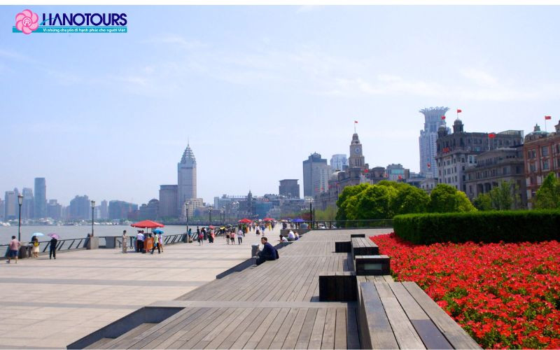 The Bund (Bến Thượng Hải) - Biểu tượng giao thoa giữa quá khứ và hiện đại, nơi lý tưởng để dạo bộ