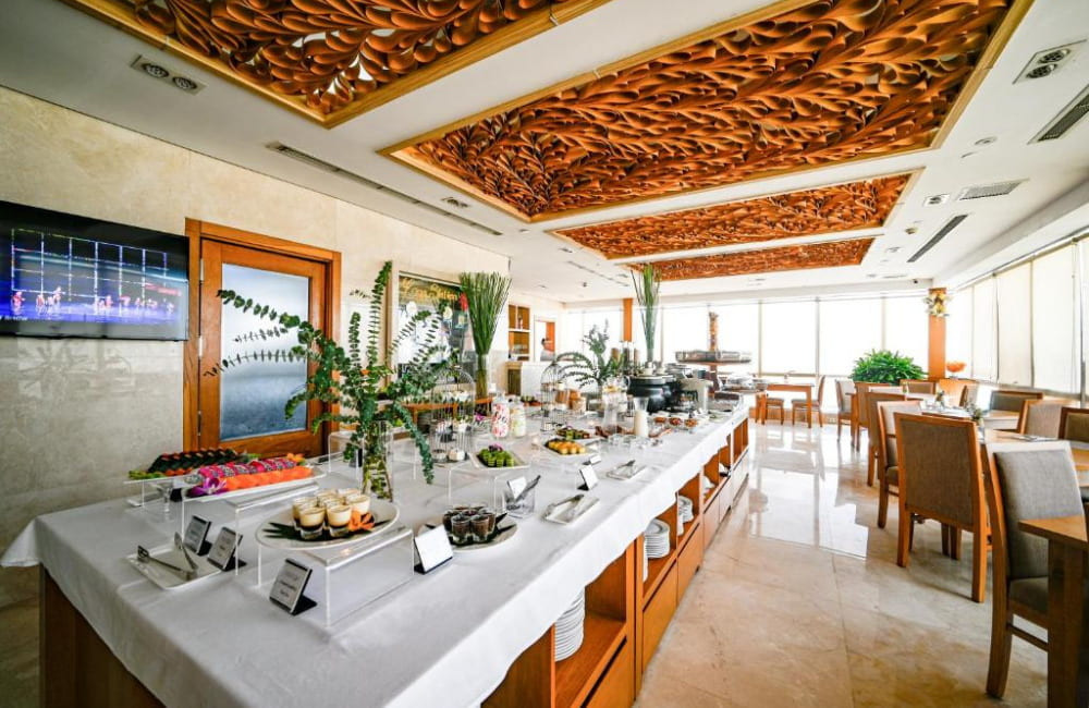 Top 15 Khách Sạn 3 Sao Sài Gòn Chất Lượng, Giá Tốt Cho Mọi Hành Trình 16 Nhà hàng tại khách sạn 3 sao Paradise Saigon phục vụ các bữa ăn đa dạng