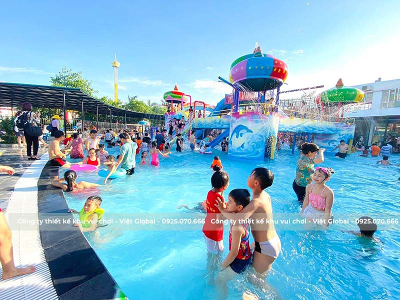 Toàn cảnh Công viên nước Thái Bình Wonderland với nhiều trò chơi và bể bơi