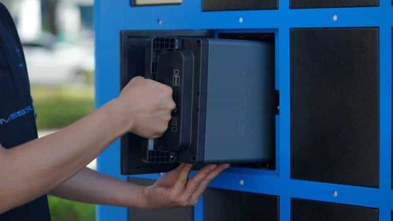 Trạm đổi pin tiện lợi của Selex