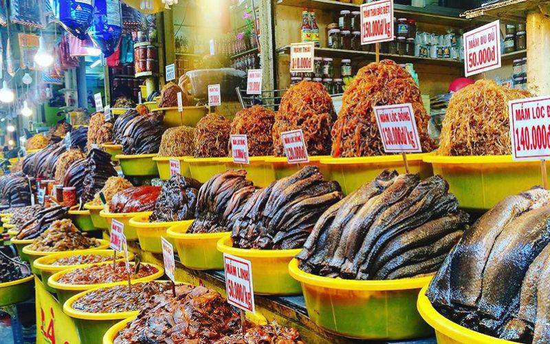 Khám Phá 15 Món Đặc Sản An Giang "Phải Thử" Một Lần Trong Đời 7 Các loại mắm cá đa dạng, đặc trưng của Châu Đốc