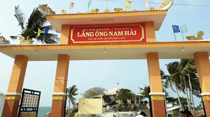 Lăng ông Nam Hải tại Hòn Sơn