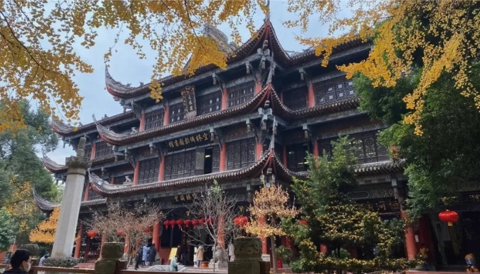 Cổng vào và kiến trúc đặc trưng của Tu viện Văn Thù