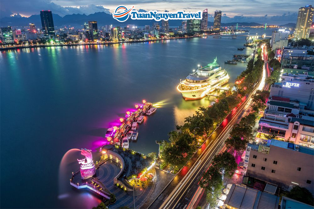 Du thuyền sông Hàn lung linh về đêm