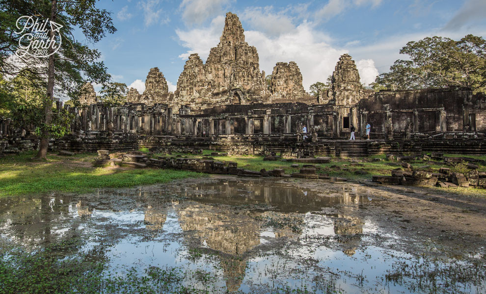 Cẩm Nang Khám Phá Angkor 3 Ngày: Hành Trình Đến Di Sản Thế Giới Huyền Bí 9 Đền Bayon nổi tiếng với những khuôn mặt đá khổng lồ