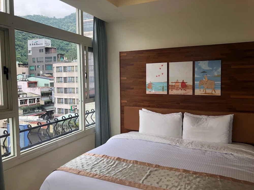 Mặt tiền khách sạn Cherng Yuan Hotel hiện đại