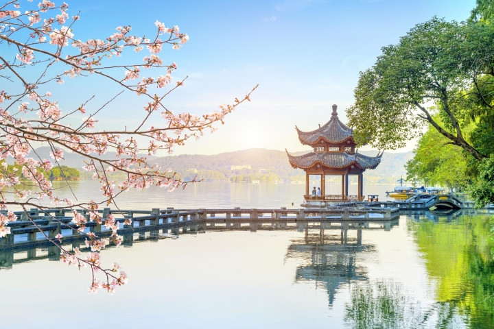 Chiêm ngưỡng vẻ đẹp tựa “Viên ngọc Quý” của Tây Hồ, biểu tượng của Hàng Châu