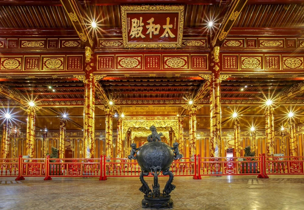 Khám phá Đại Nội Huế: Cẩm nang chi tiết về trái tim Cố đô 4 Điện Thái Hòa Đại Nội Huế với kiến trúc cung đình tinh xảo và mái ngói vàng rực rỡ