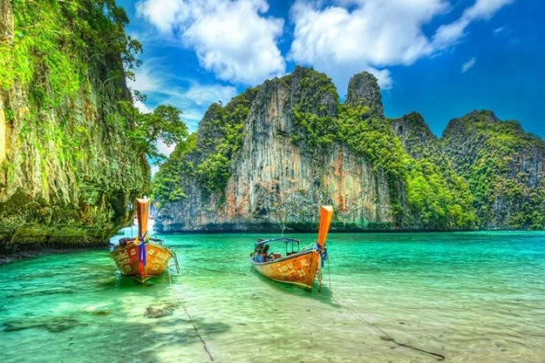 Thiên đường Đảo Phi Phi với những chiếc thuyền đuôi dài