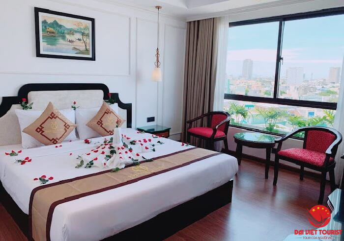 Top 22 Khách Sạn 1 Sao Đà Nẵng Giá Rẻ, Tiện Nghi và Vị Trí Đắc Địa 5 Khánh Linh Hotel sở hữu nội thất sang trọng và thiết kế hiện đại ở trung tâm Đà Nẵng