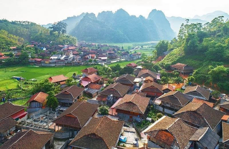 Hàng trăm ngôi nhà sàn truyền thống tại Làng văn hóa cộng đồng Quỳnh Sơn