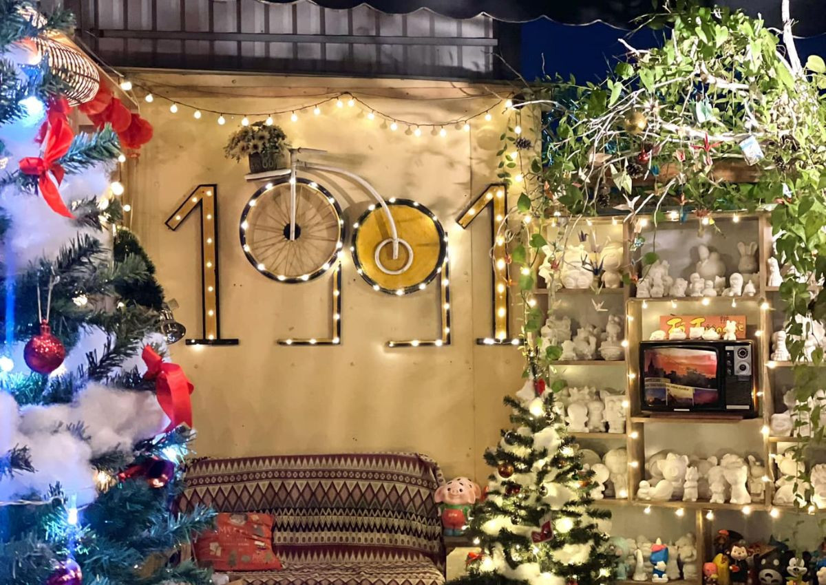 Một góc nhỏ mang phong cách hoài niệm tại 1991 Rooftop Coffee & More