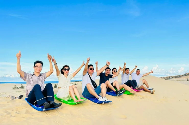 Khung cảnh đồi cát Mũi Dinh hùng vĩ nhìn từ trên cao