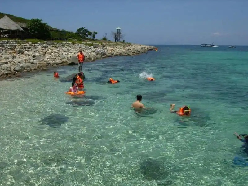 Khám phá 16 Tour Nha Trang Trong Ngày Hấp Dẫn Nhất Định Phải Thử 5 Bãi Sạn với bãi cát trắng và làn nước trong xanh