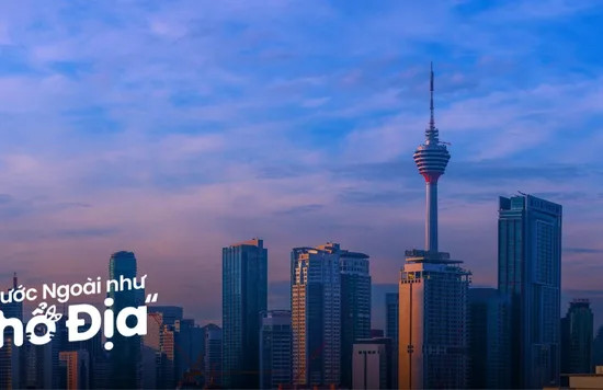 Tháp Kuala Lumpur vươn mình giữa thành phố xanh mát