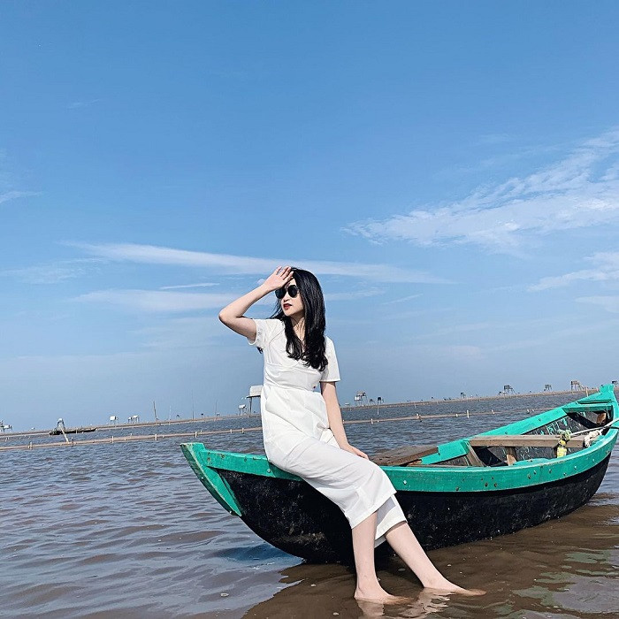Khám Phá Quê Lúa: Cẩm Nang Du Lịch Thái Bình 1 Ngày Trọn Vẹn 7 Hoàng hôn tuyệt đẹp tại bãi biển Đồng Châu